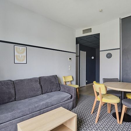 Appart'Hotel Odalys City - Bioparc Lyon Est Exterior foto